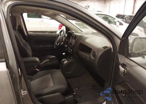 2013 Jeep Compass Sport/North z USA, uszkodzony, nr VIN 1C4NJDAB6DD180786